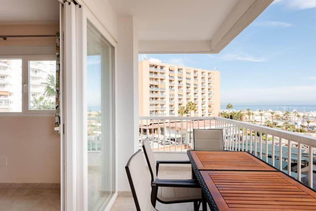 Amplio Con Vistas Al Mar Y Piscina En Benalmadena Daire Dış mekan fotoğraf