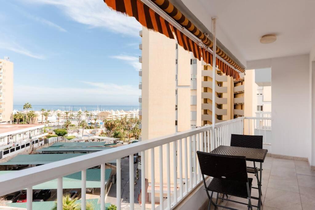 Amplio Con Vistas Al Mar Y Piscina En Benalmadena Daire Dış mekan fotoğraf