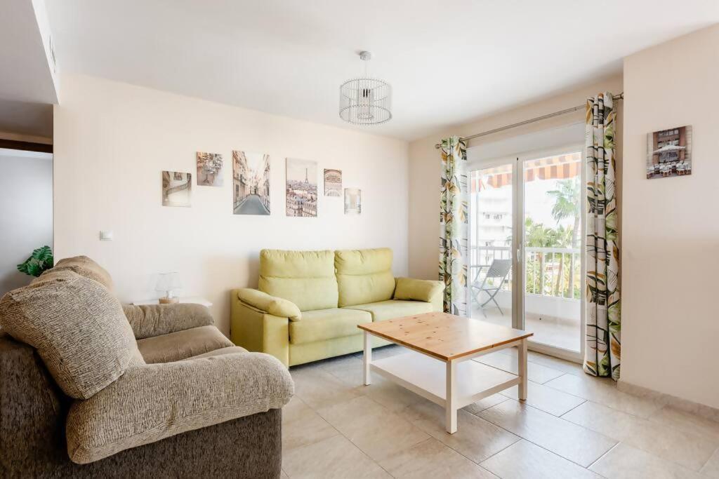 Amplio Con Vistas Al Mar Y Piscina En Benalmadena Daire Dış mekan fotoğraf
